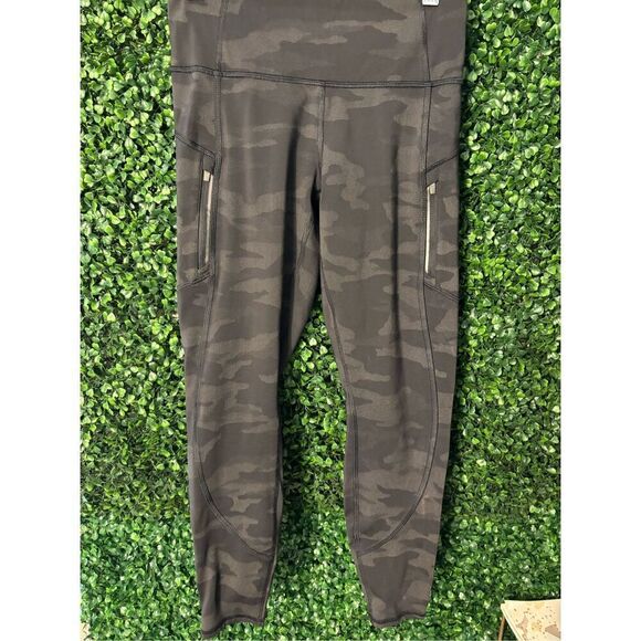 Athleta Rainier Reflective Camo Tights Sz XS - Picture 1 of 4